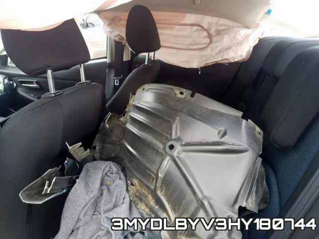 3MYDLBYV3HY180744_6.webp