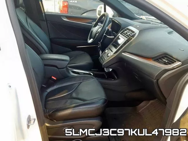 5LMCJ3C97KUL47982_5.webp