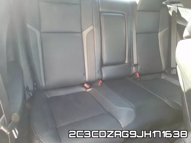2C3CDZAG9JH171638_6.webp