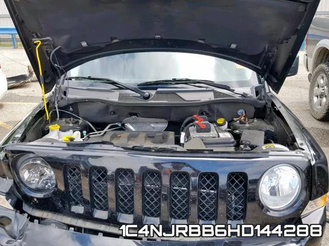 1C4NJRBB6HD144288_7.webp