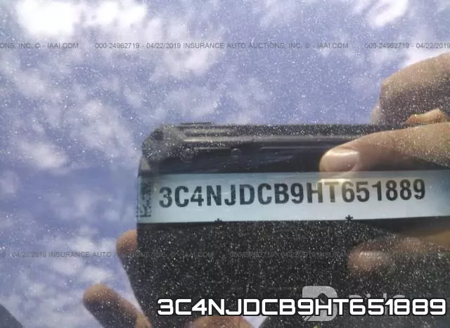 3C4NJDCB9HT651889_9.webp