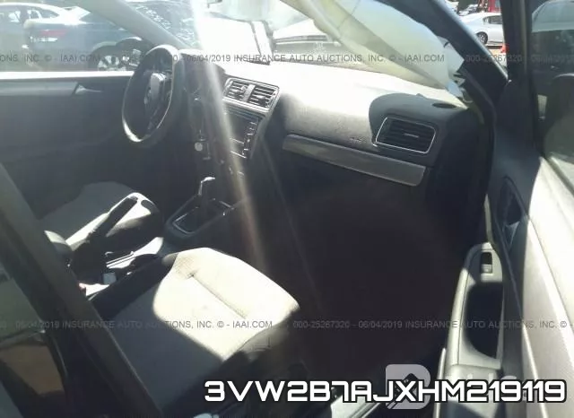 3VW2B7AJXHM219119_5.webp