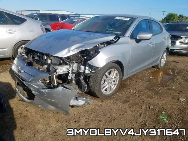 3MYDLBYV4JY317647_2.webp