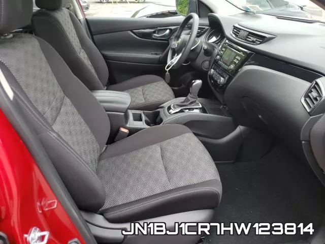 JN1BJ1CR7HW123814_5.webp