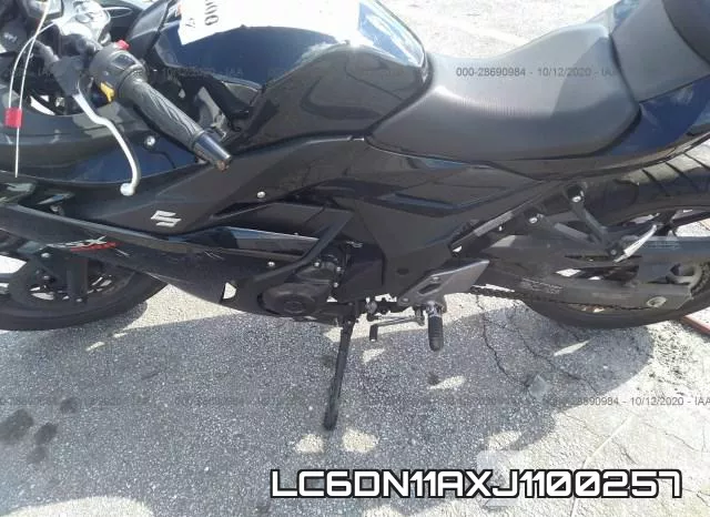 LC6DN11AXJ1100257_9.webp