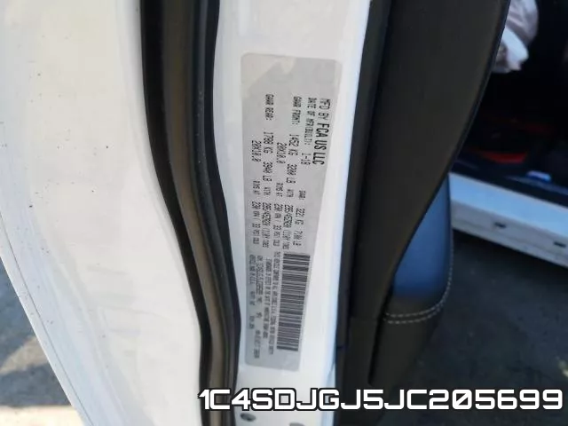 1C4SDJGJ5JC205699_10.webp