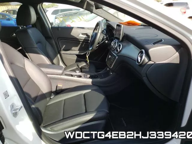 WDCTG4EB2HJ339420_5.webp