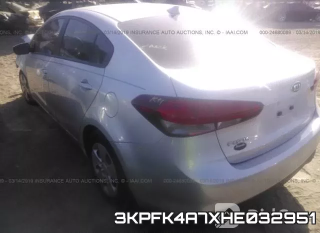 3KPFK4A7XHE032951_3.webp