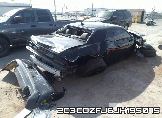 2C3CDZFJ6JH195075_4.webp