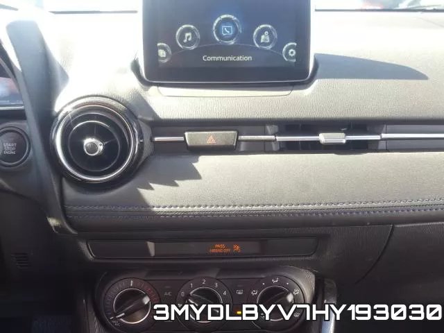 3MYDLBYV7HY193030_9.webp