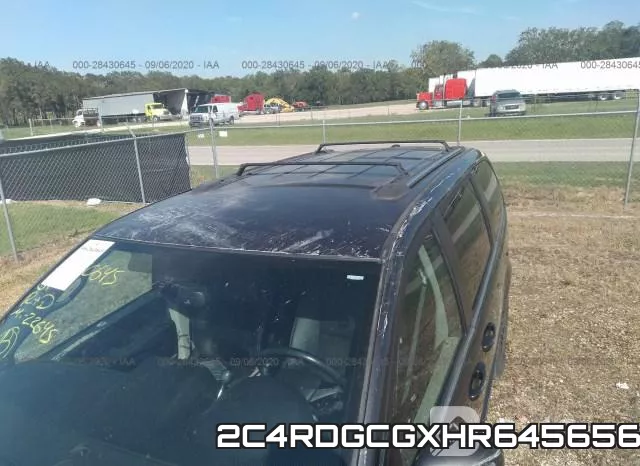 2C4RDGCGXHR645656_6.webp
