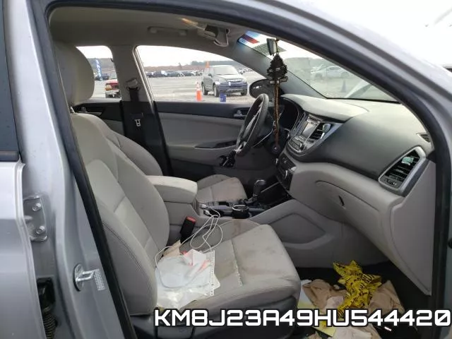 KM8J23A49HU544420_5.webp