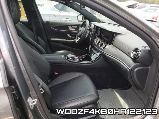 WDDZF4KB0HA122123_5.webp
