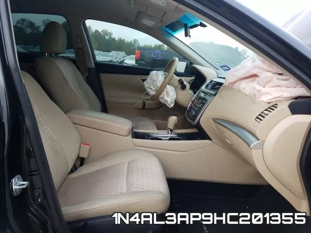 1N4AL3AP9HC201355_5.webp