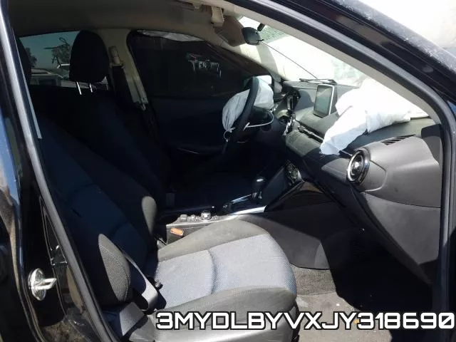 3MYDLBYVXJY318690_5.webp