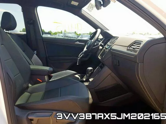 3VV3B7AX5JM202165_5.webp