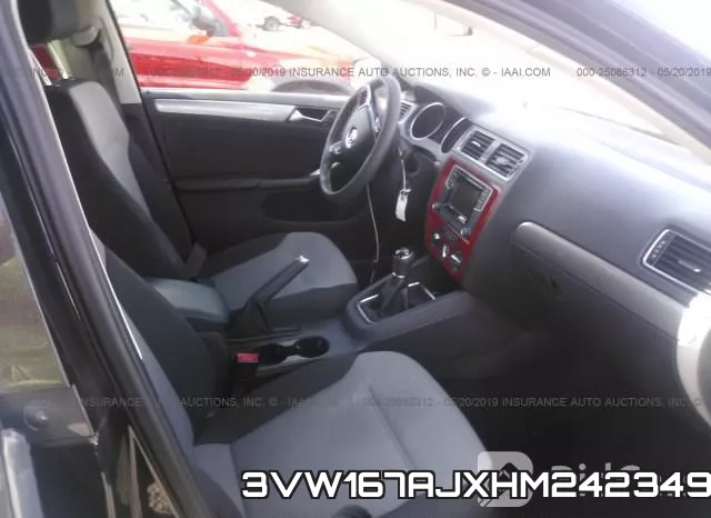 3VW167AJXHM242349_5.webp