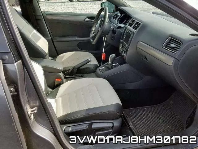 3VWD17AJ8HM301782_5.webp