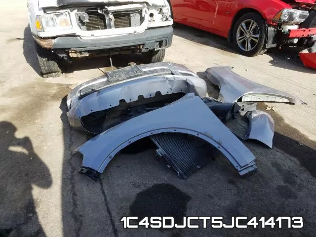 1C4SDJCT5JC414173_9.webp