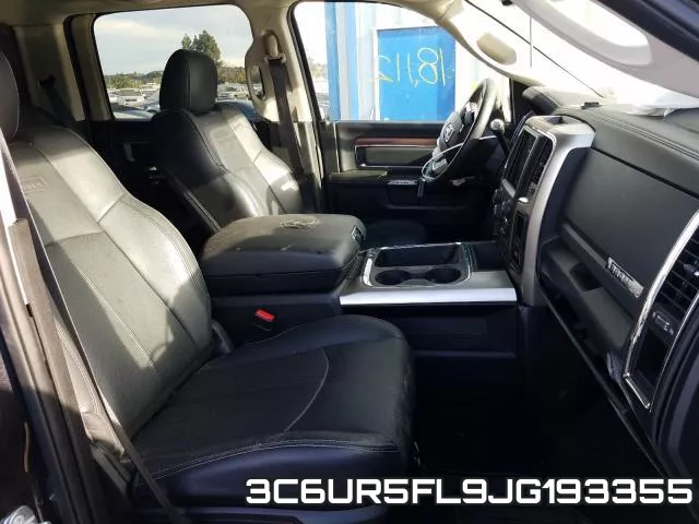 3C6UR5FL9JG193355