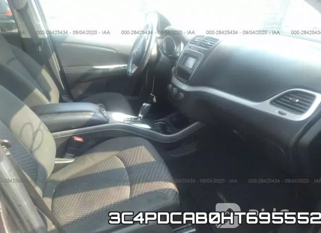 3C4PDCAB0HT695552_5.webp