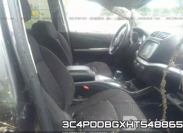3C4PDDBGXHT548865_5.webp
