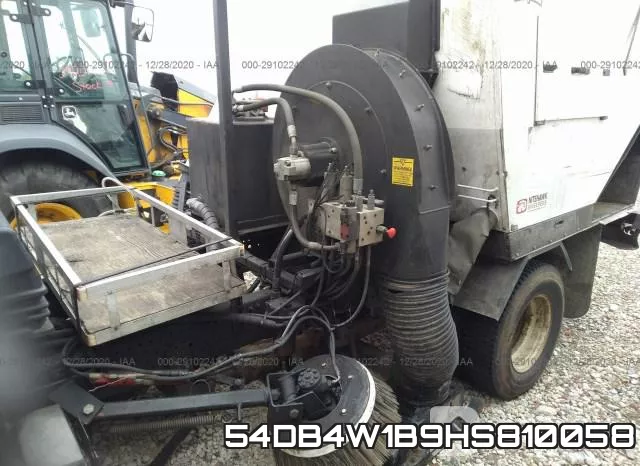 54DB4W1B9HS810058