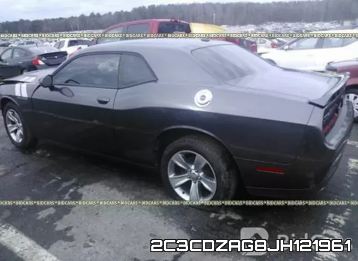 2C3CDZAG8JH121961_3.webp