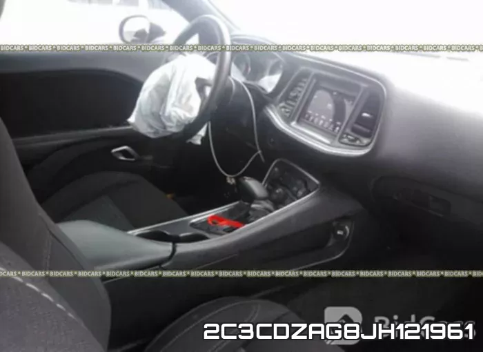 2C3CDZAG8JH121961_5.webp