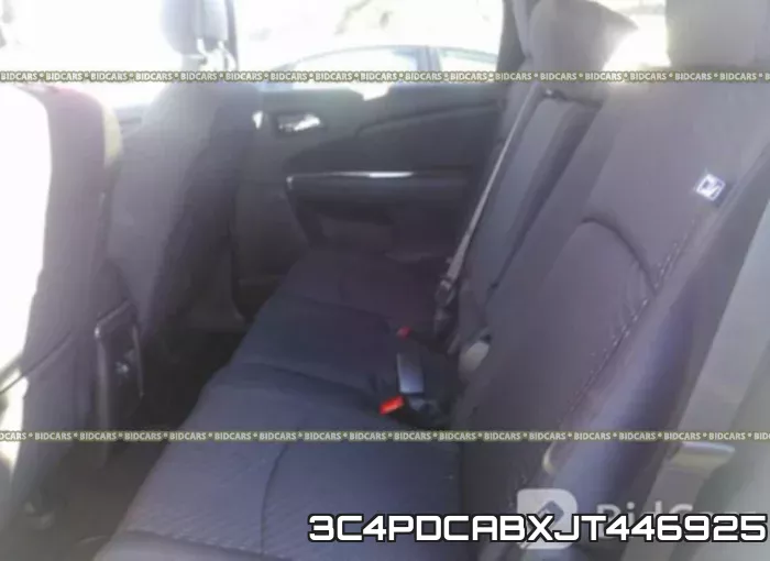 3C4PDCABXJT446925_8.webp