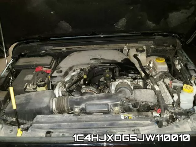 1C4HJXDG5JW110010_7.webp