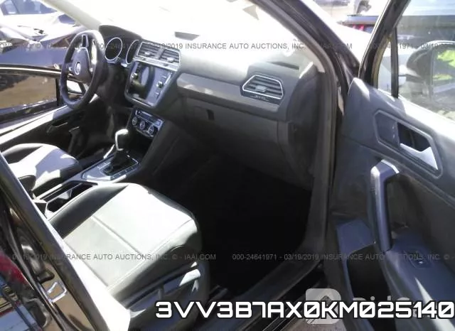 3VV3B7AX0KM025140_5.webp