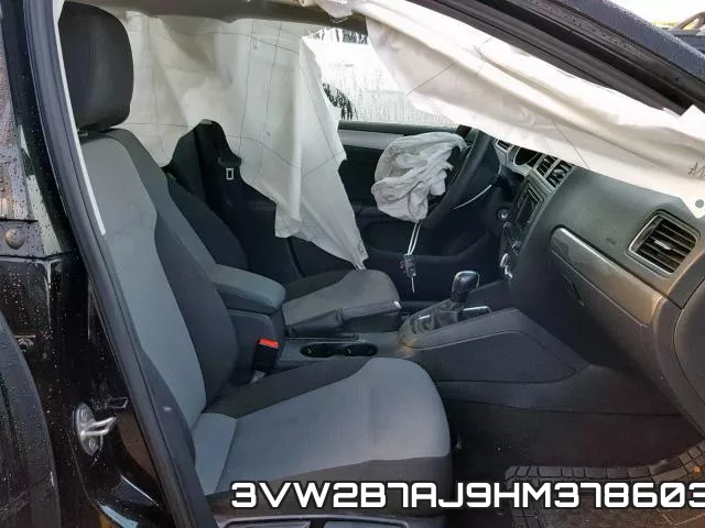 3VW2B7AJ9HM378603_5.webp