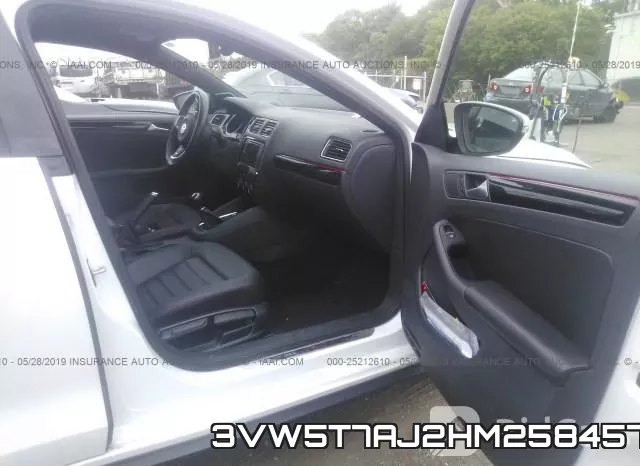 3VW5T7AJ2HM258457_5.webp