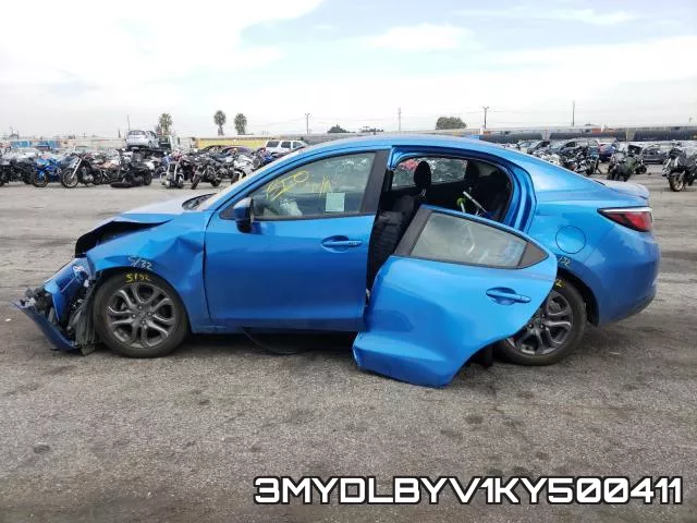 3MYDLBYV1KY500411_10.webp
