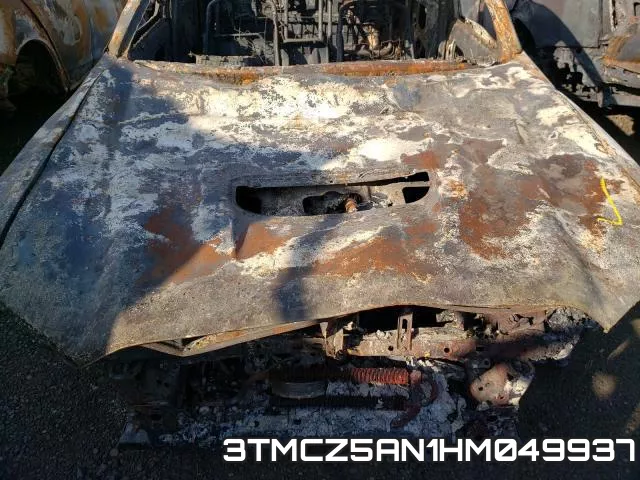 3TMCZ5AN1HM049937_7.webp