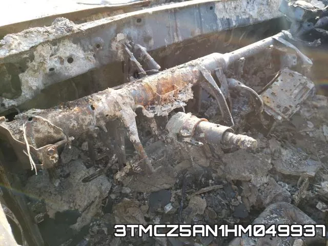 3TMCZ5AN1HM049937_8.webp