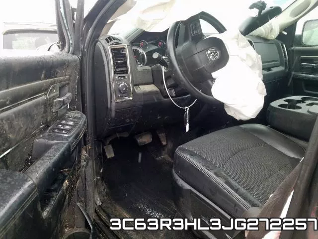 3C63R3HL3JG272257_9.webp