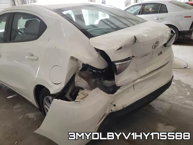3MYDLBYV1HY175588_9.webp