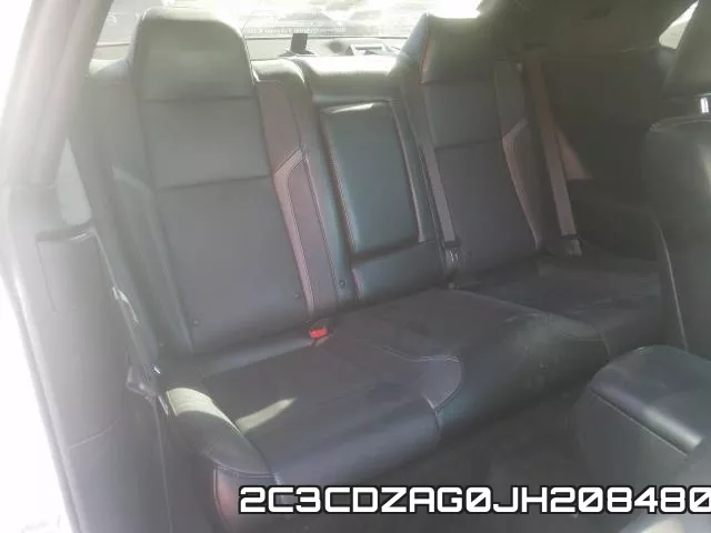 2C3CDZAG0JH208480_6.webp
