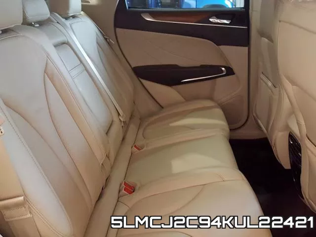 5LMCJ2C94KUL22421_6.webp