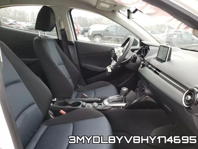 3MYDLBYV8HY174695_5.webp