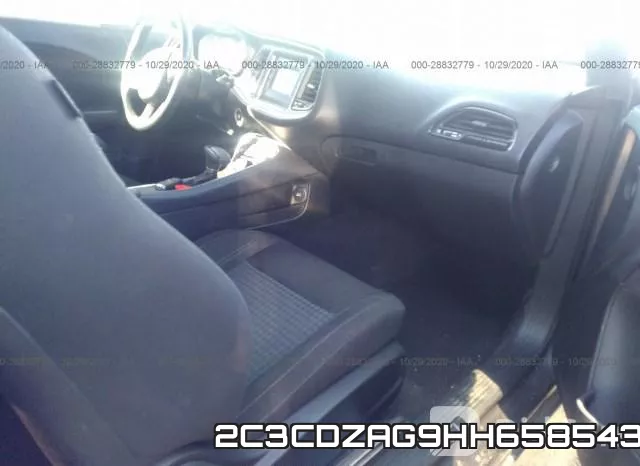 2C3CDZAG9HH658543_5.webp
