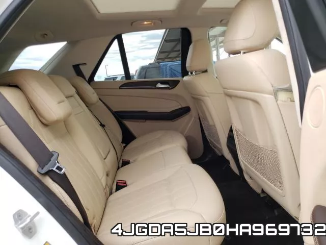 4JGDA5JB0HA969732_6.webp