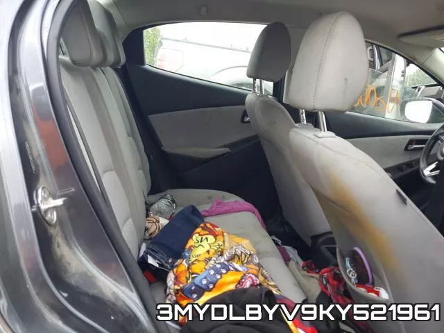 3MYDLBYV9KY521961_6.webp