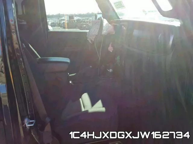 1C4HJXDGXJW162734_5.webp