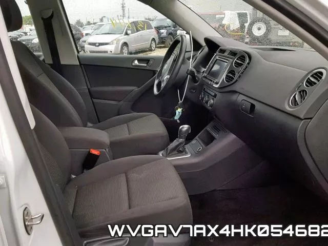 WVGAV7AX4HK054682_5.webp