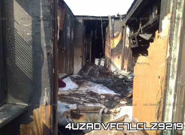 4UZADVFC7LCLZ9219_8.webp