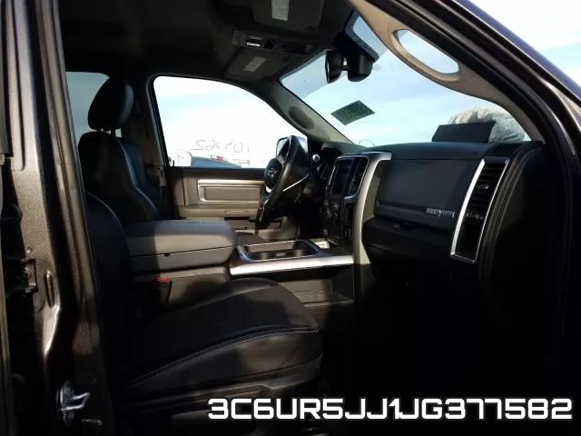 3C6UR5JJ1JG377582_5.webp