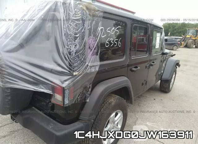 1C4HJXDG0JW163911_4.webp